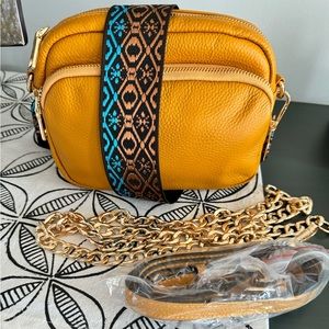 Pom Pom London Mayfair crossbody like new with adjustable guitar strap and chain